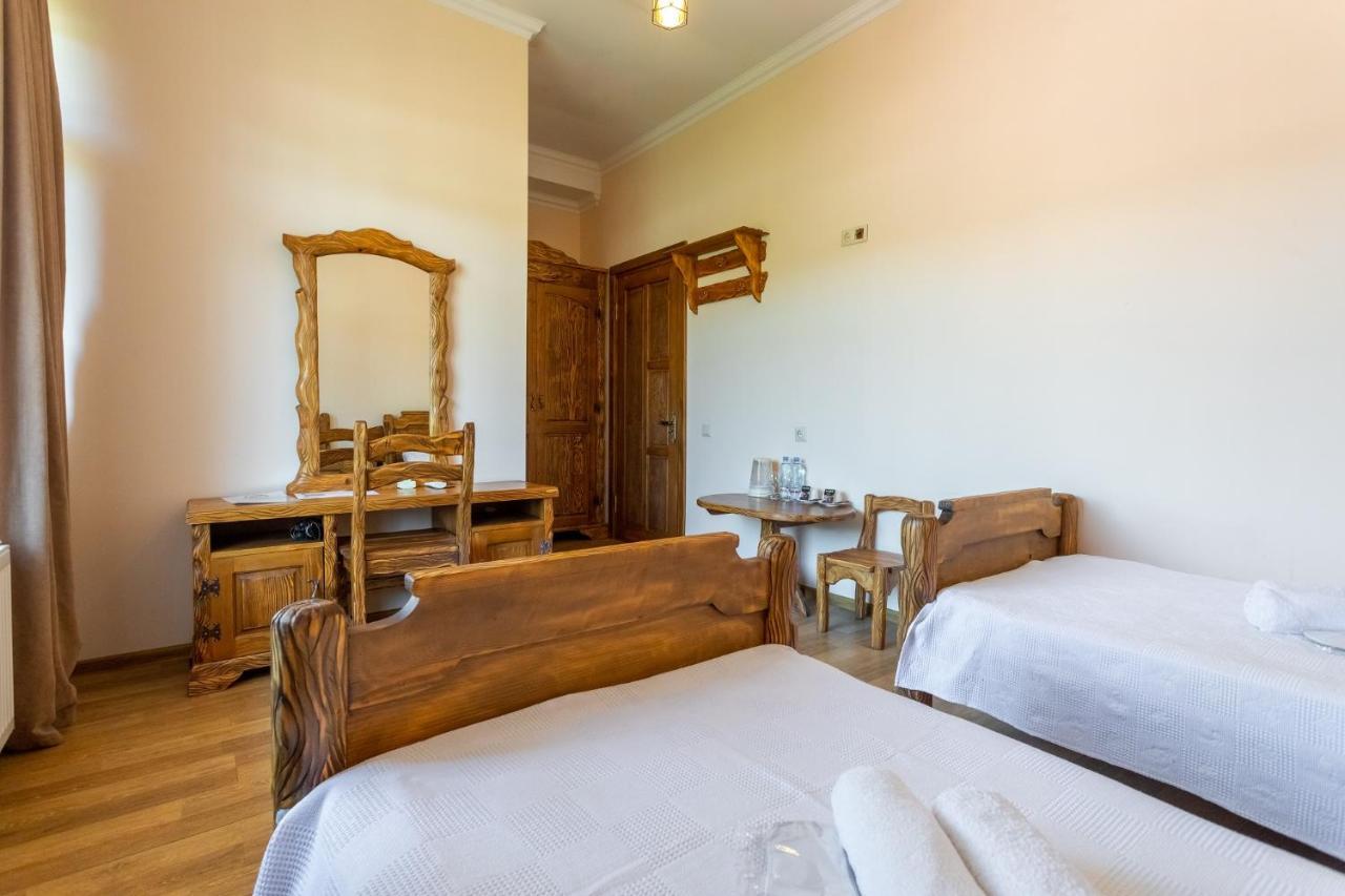 Hotel Phasis Kutaisi Eksteriør bilde