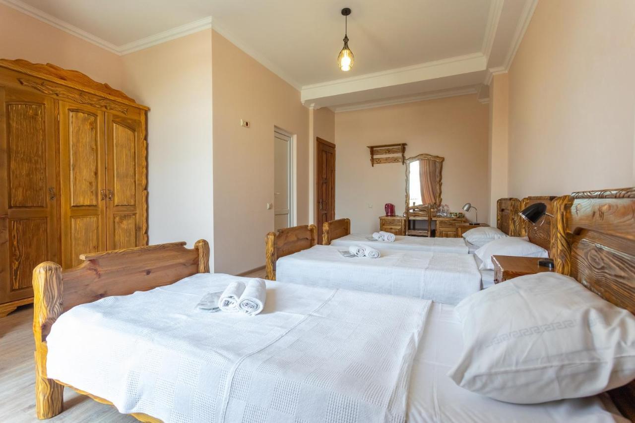 Hotel Phasis Kutaisi Eksteriør bilde