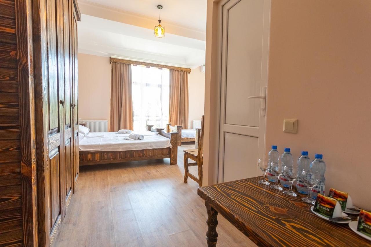 Hotel Phasis Kutaisi Eksteriør bilde